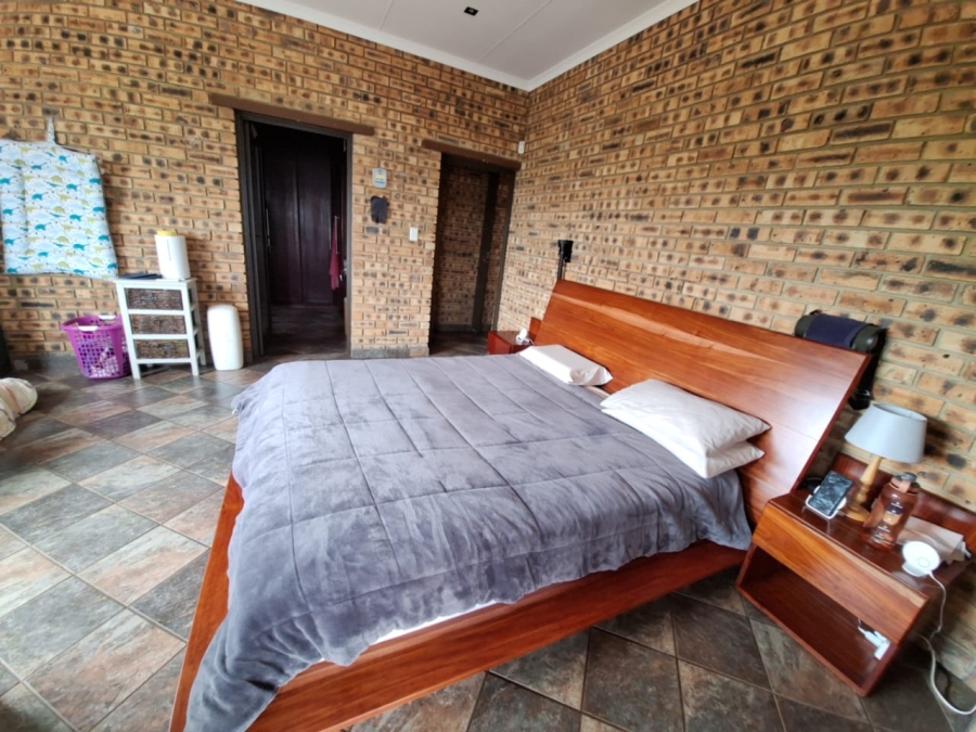 10 Bedroom Property for Sale in Swartruggens North West